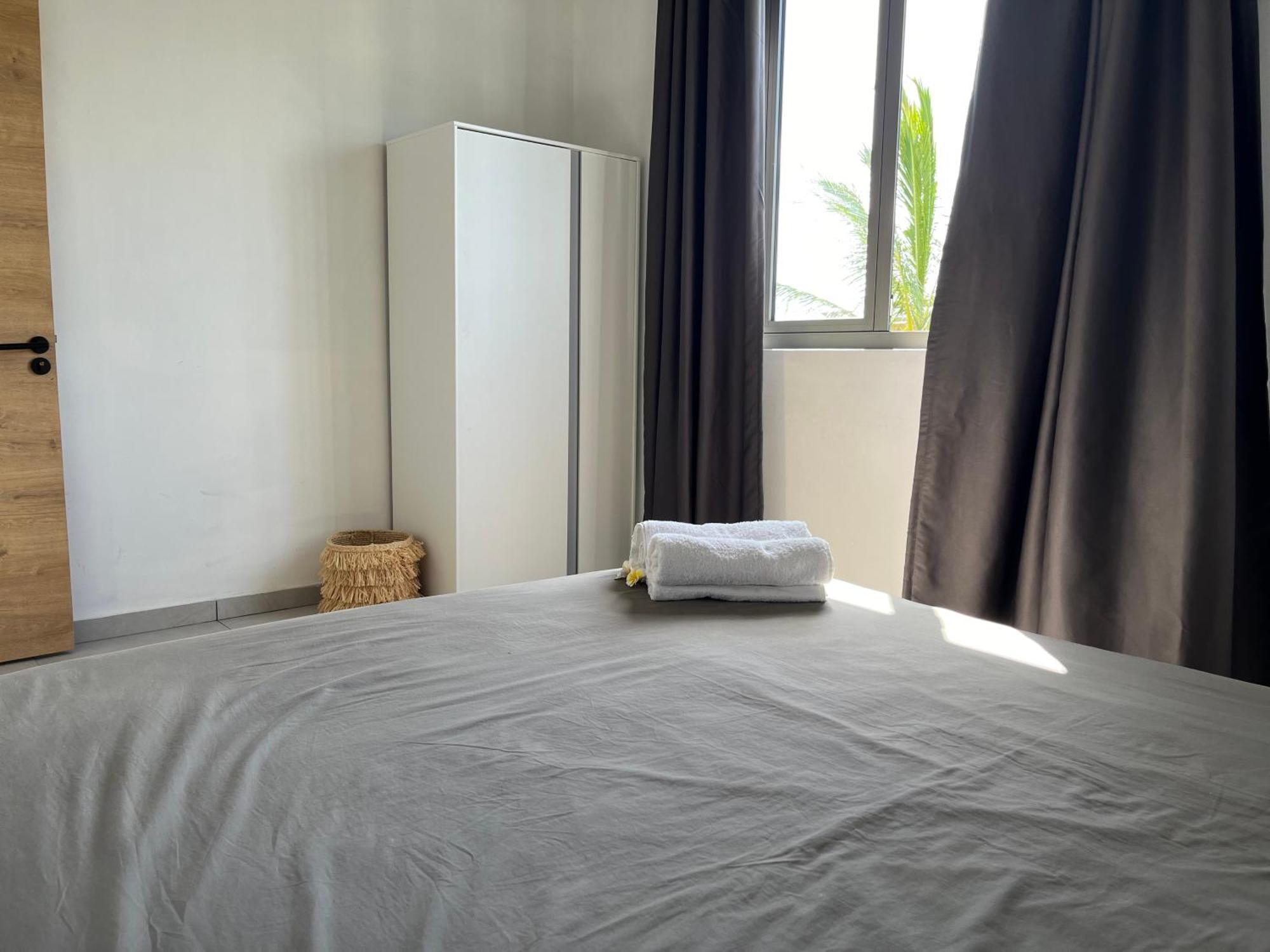 Cosy 2 Bedrooms Apts In Pereybere -Seasons Break Apartment Pereybere Beach Exterior foto